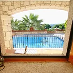 Hotel Pasha Port & Restaurant 3*