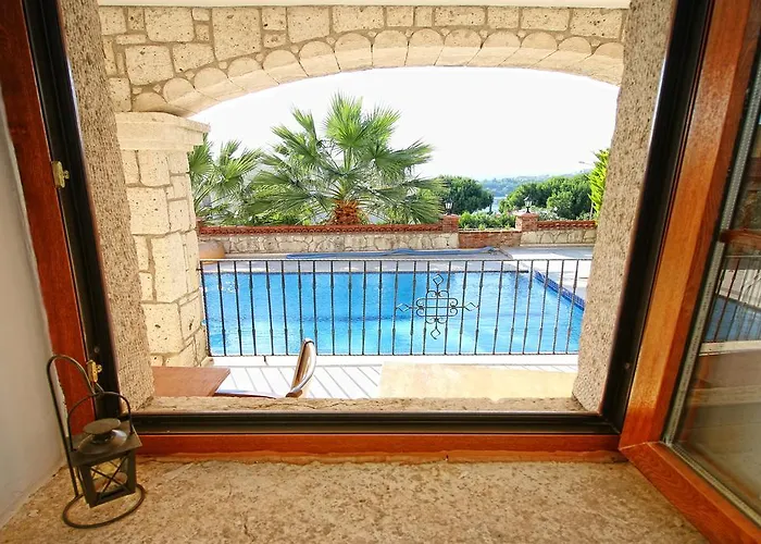 Ξενοδοχείο Pasha Port & Restaurant 3*