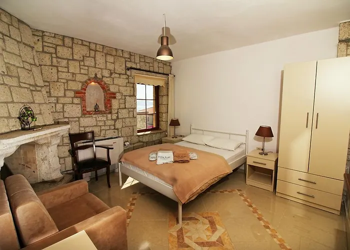 Pasha Port & Restaurant Hotel