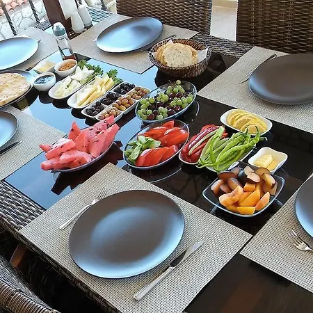 ホテル Pasha Port & Restaurant アラカティ